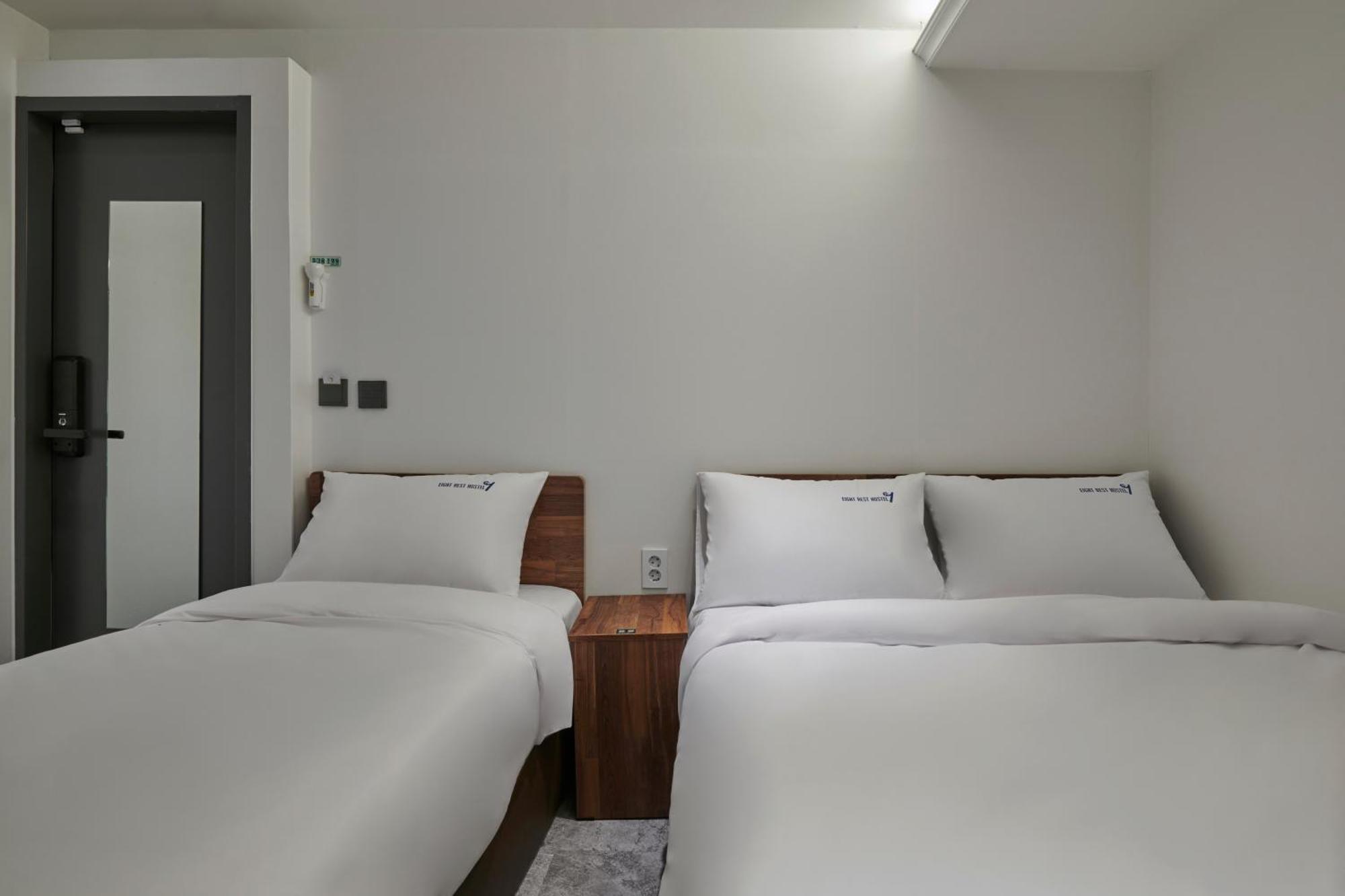 Eight Rest Hostel Myeongdong Seul Zewnętrze zdjęcie
