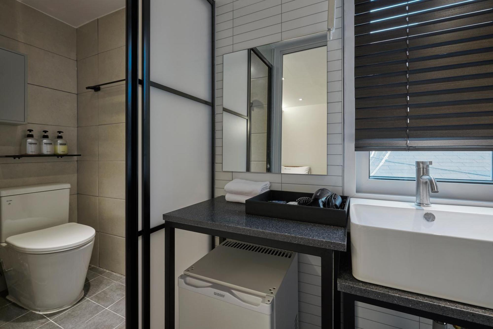 Eight Rest Hostel Myeongdong Seul Zewnętrze zdjęcie
