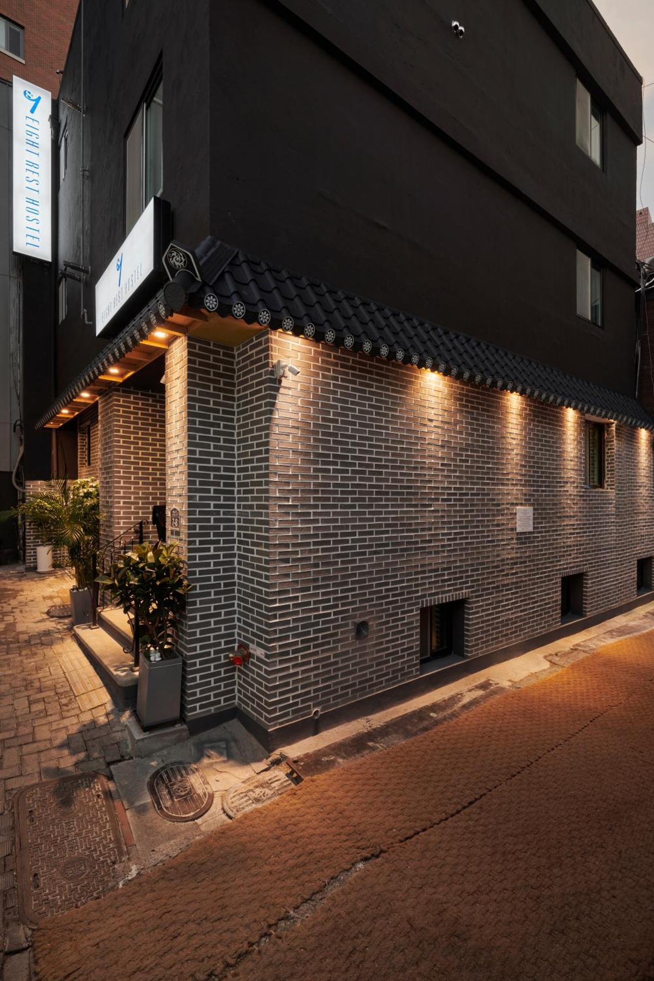 Eight Rest Hostel Myeongdong Seul Zewnętrze zdjęcie